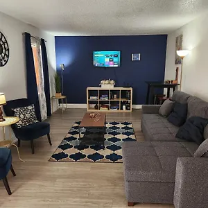 Centauri Vacation Beautiful 2-bedroom Condo, Near Attractions, Free Parking & Wi-fi, King Bed Orlando